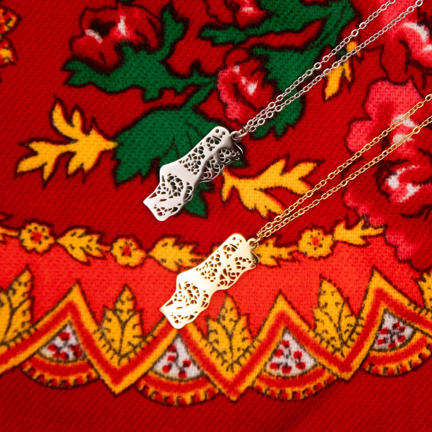 Collier "Carte du Portugal" en acier inoxydable