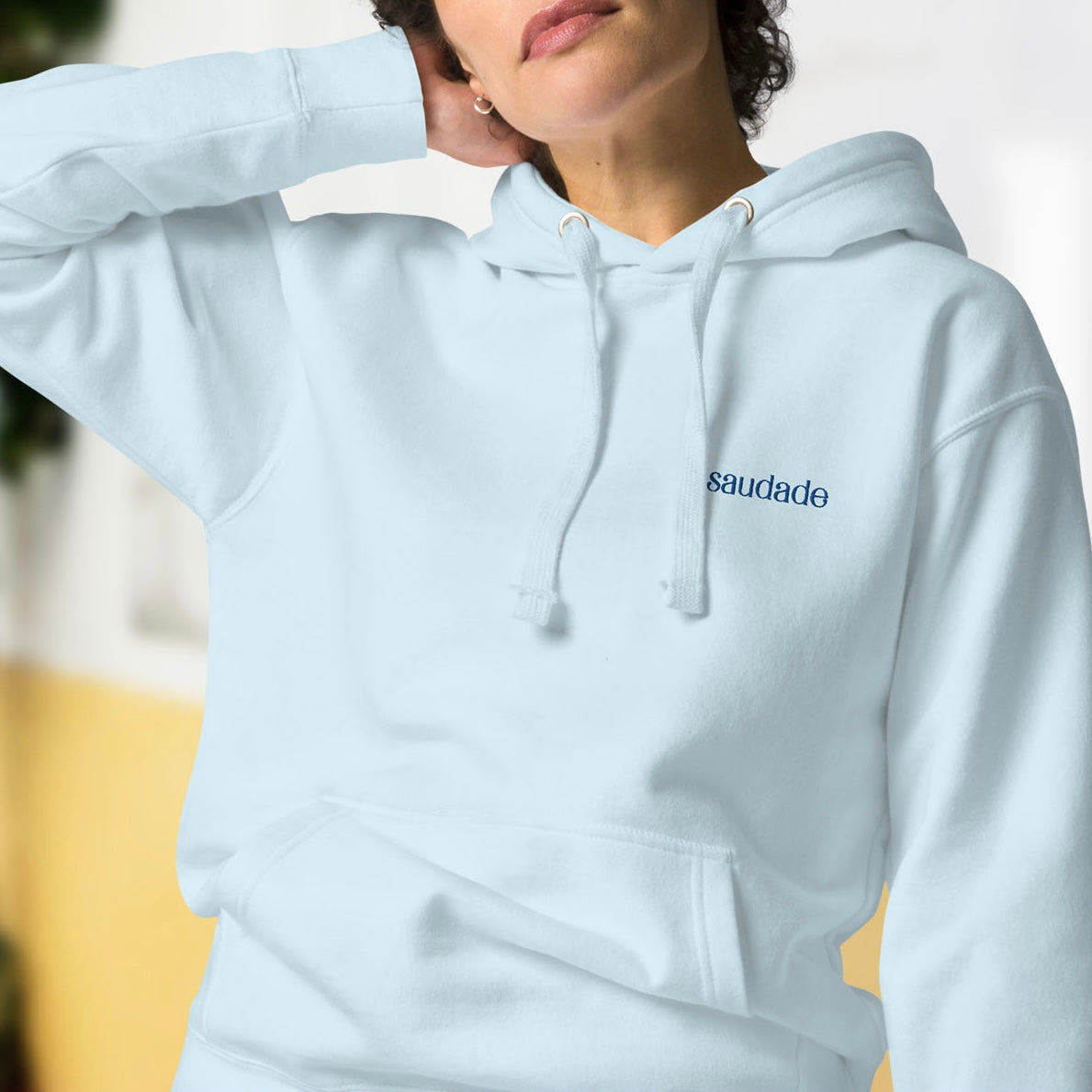 Sweat à capuche brodé « Azulejo Saudade »