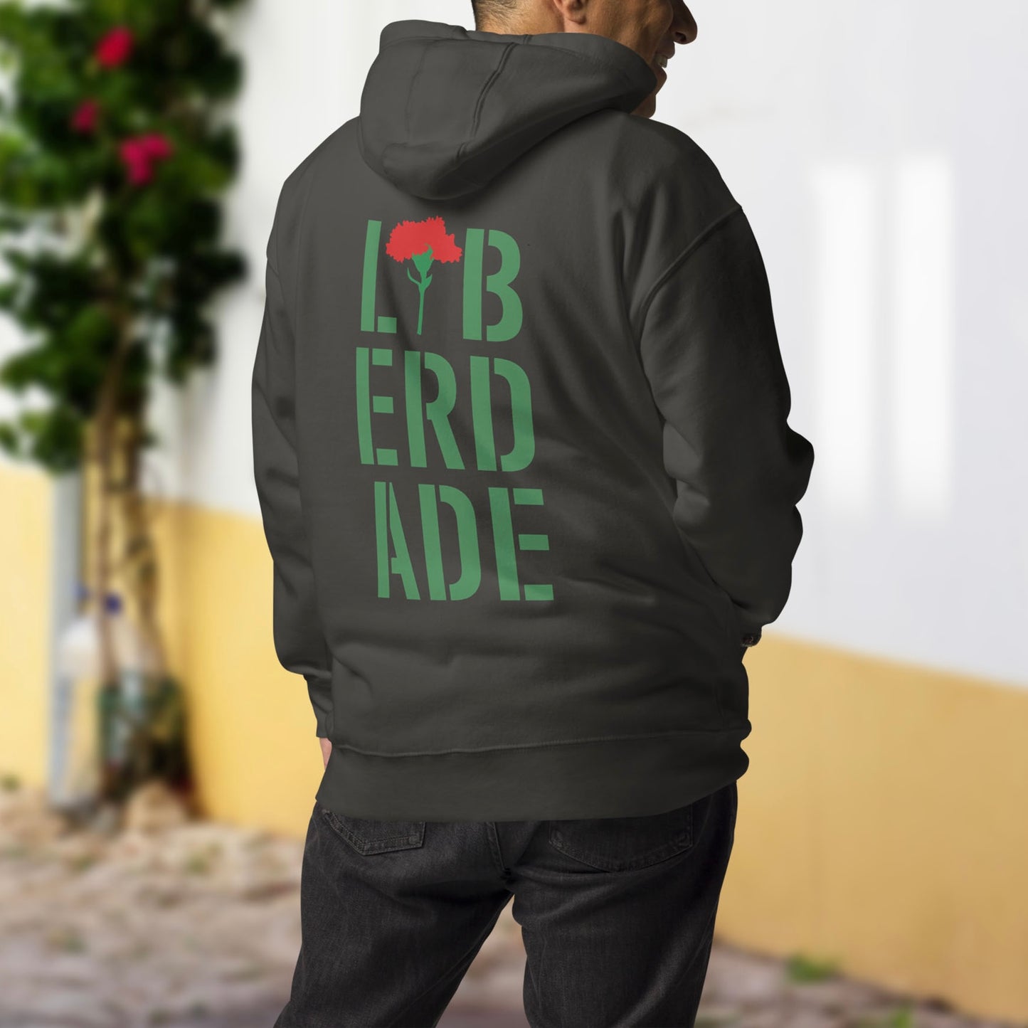 Sweat à capuche « Liberdade »