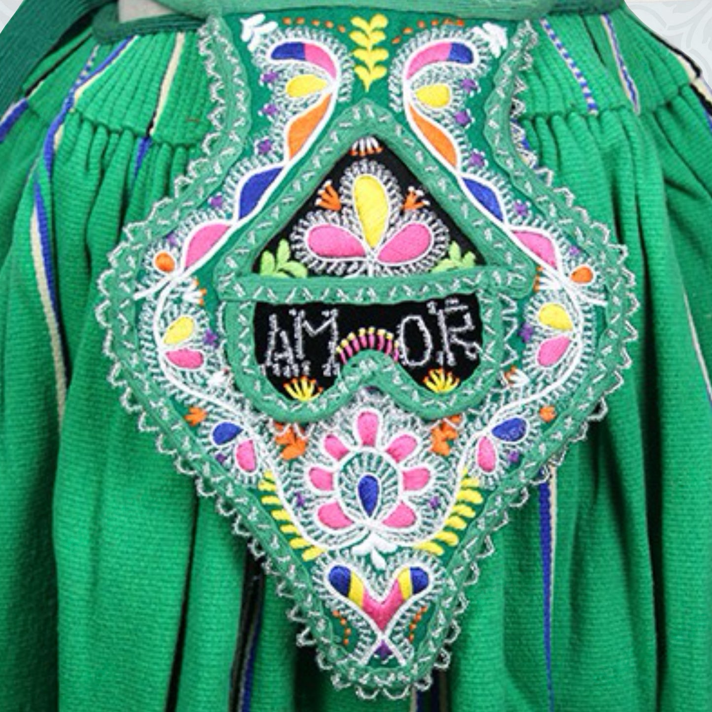 Algibeira “Lavradeira” – Rico bordado