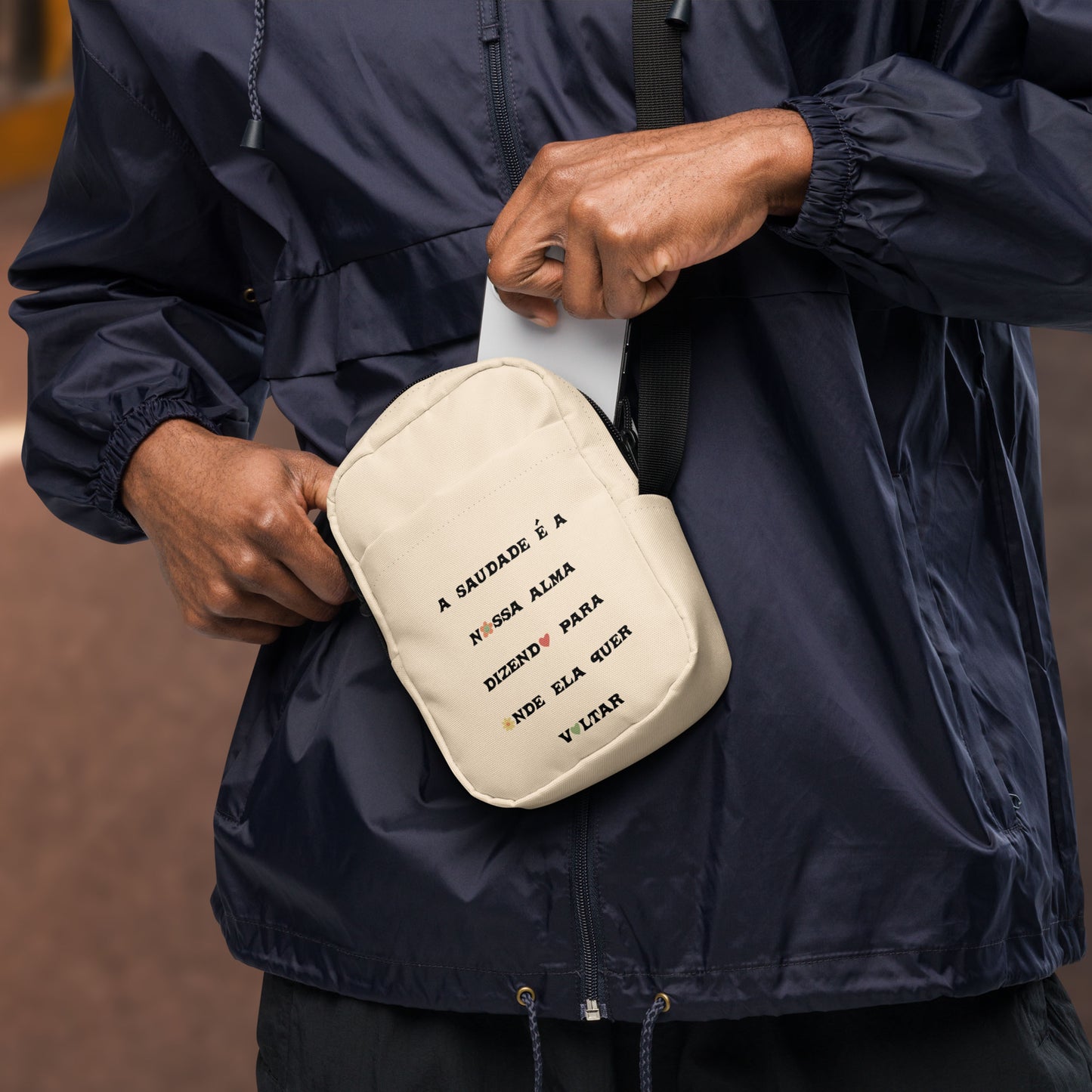 Bolsa de ombro “A saudade é a nossa alma”