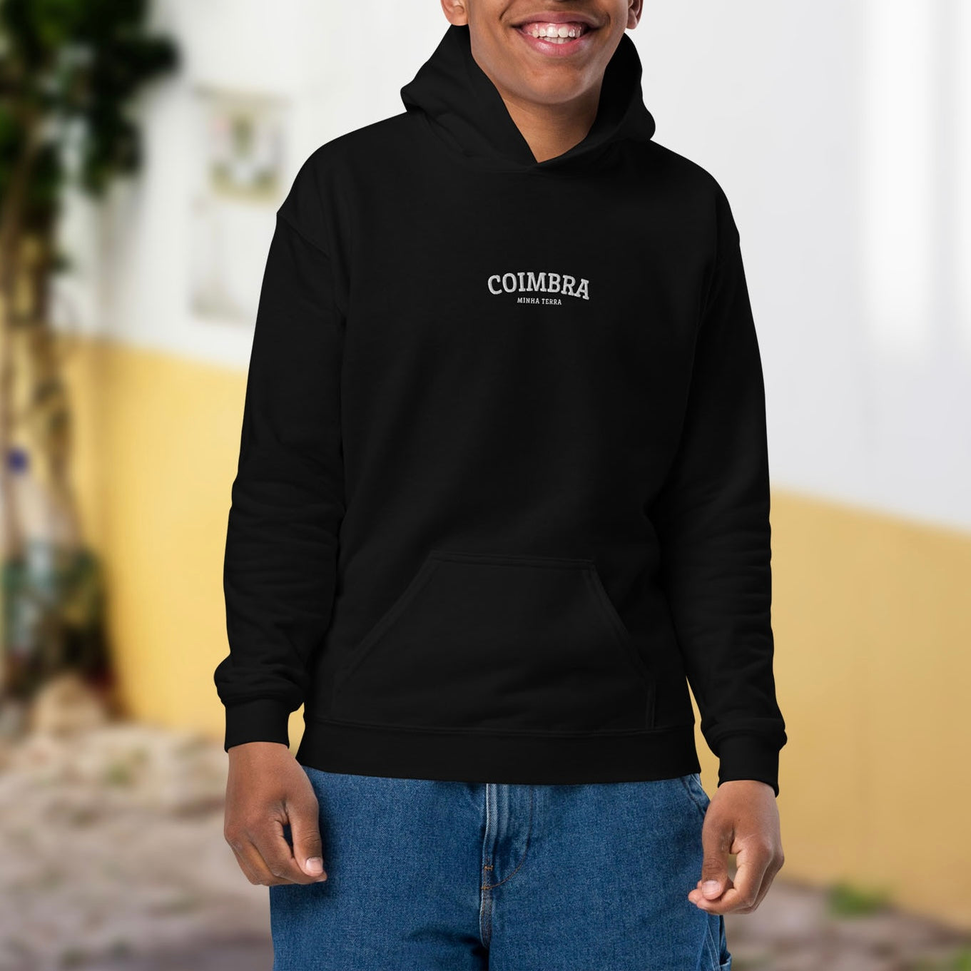 Sweat à capuche enfant brodé « Coimbra, Minha Terra »