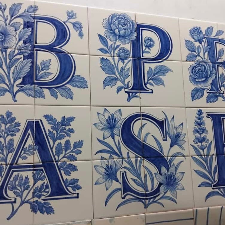 Azulejos peints à la main personnalisables - sur devis à partir de 50 unités