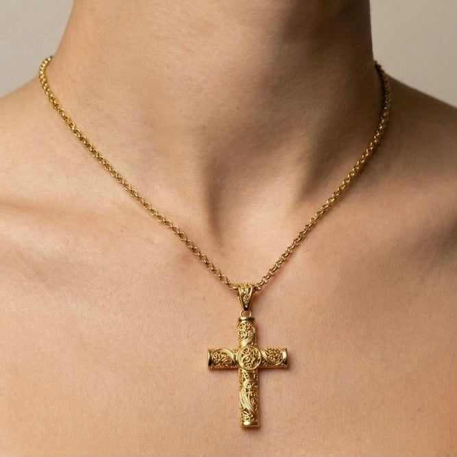 Collier « Croix » en filigrane
