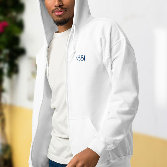 Veste à capuche brodée « +351 »