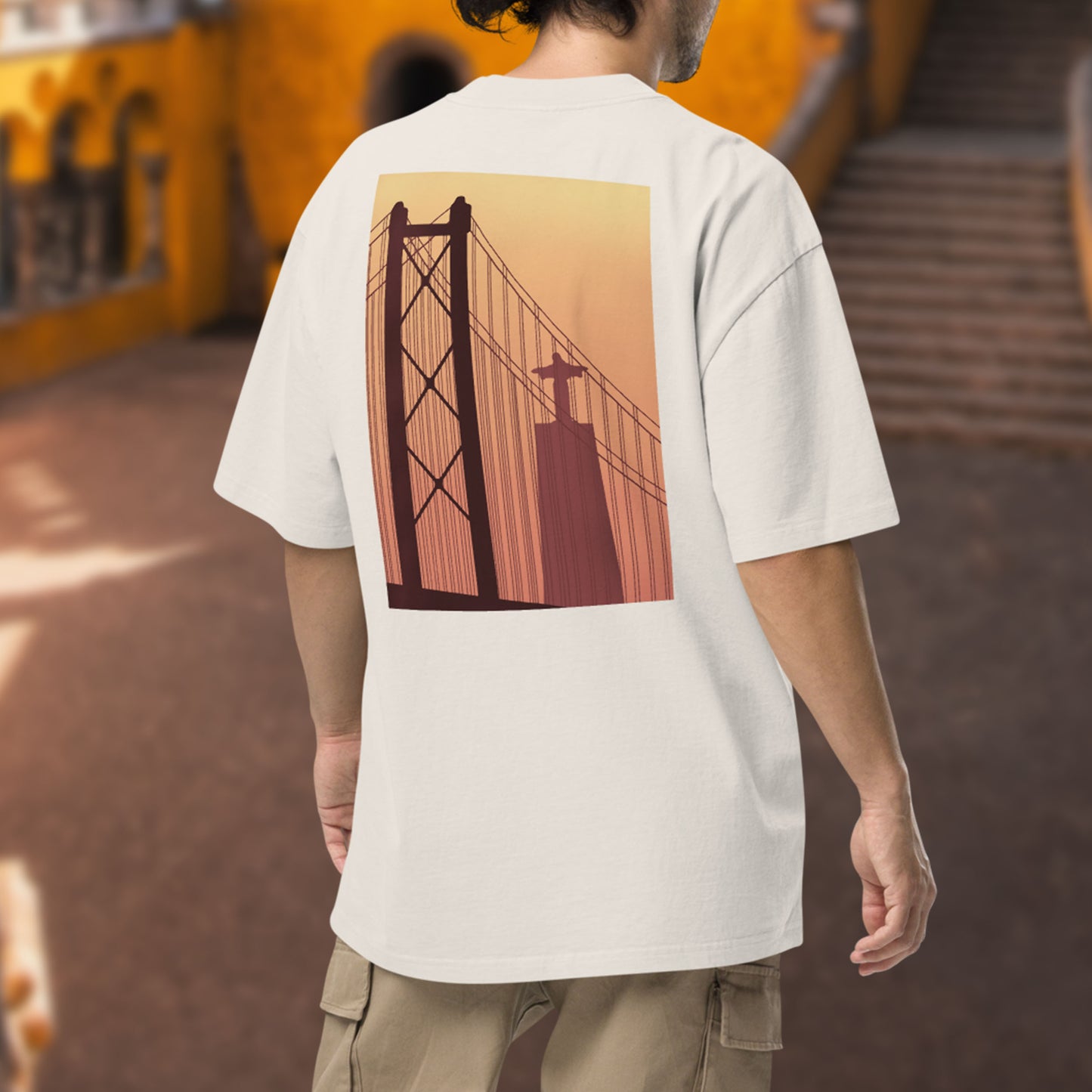 T-shirt oversize « Coucher de soleil à Lisbonne »