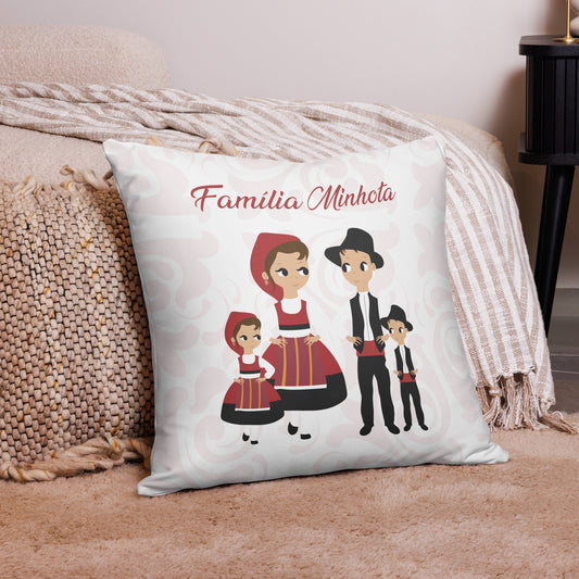 Almofada “Família Minhota” personalizável