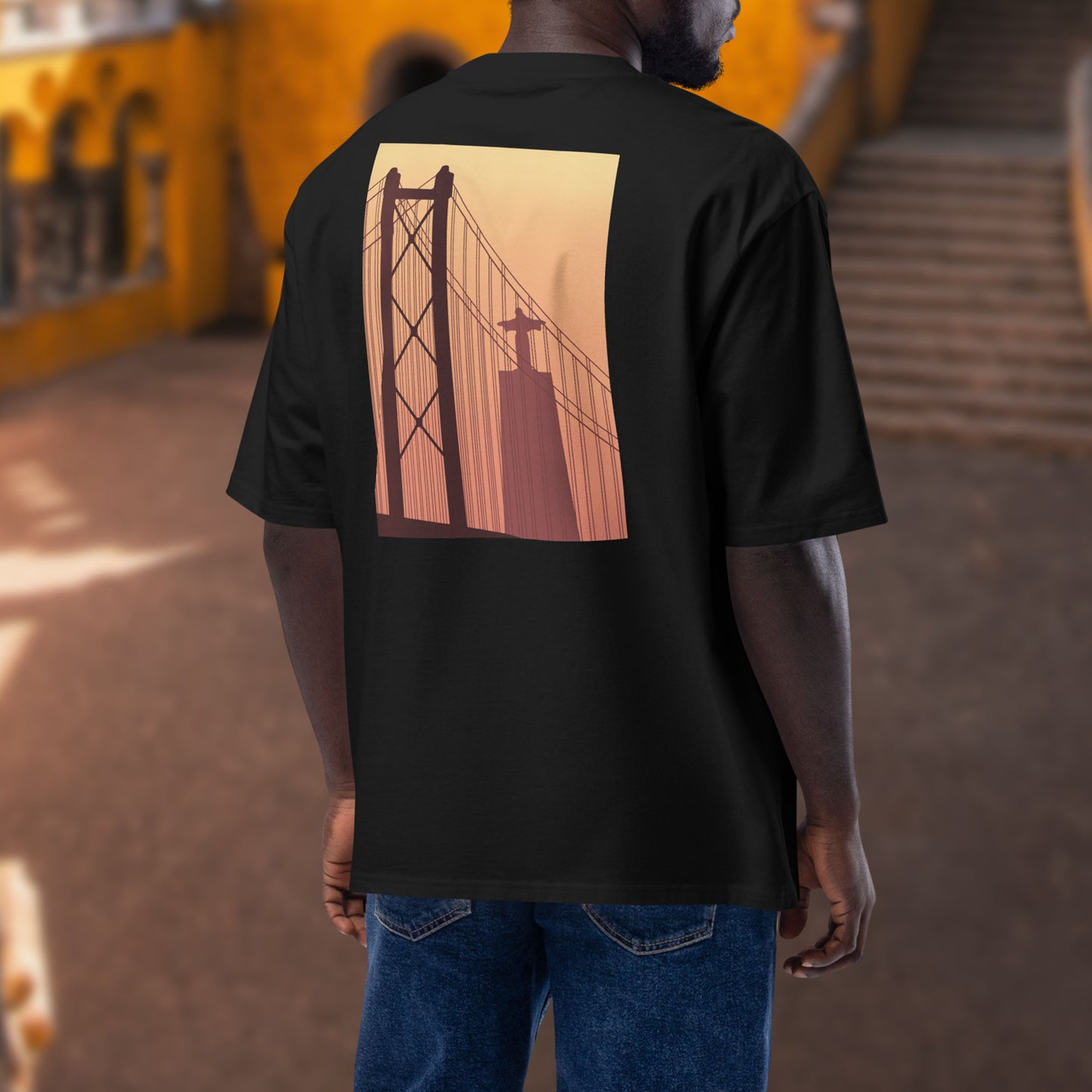 T-shirt oversize « Coucher de soleil à Lisbonne »