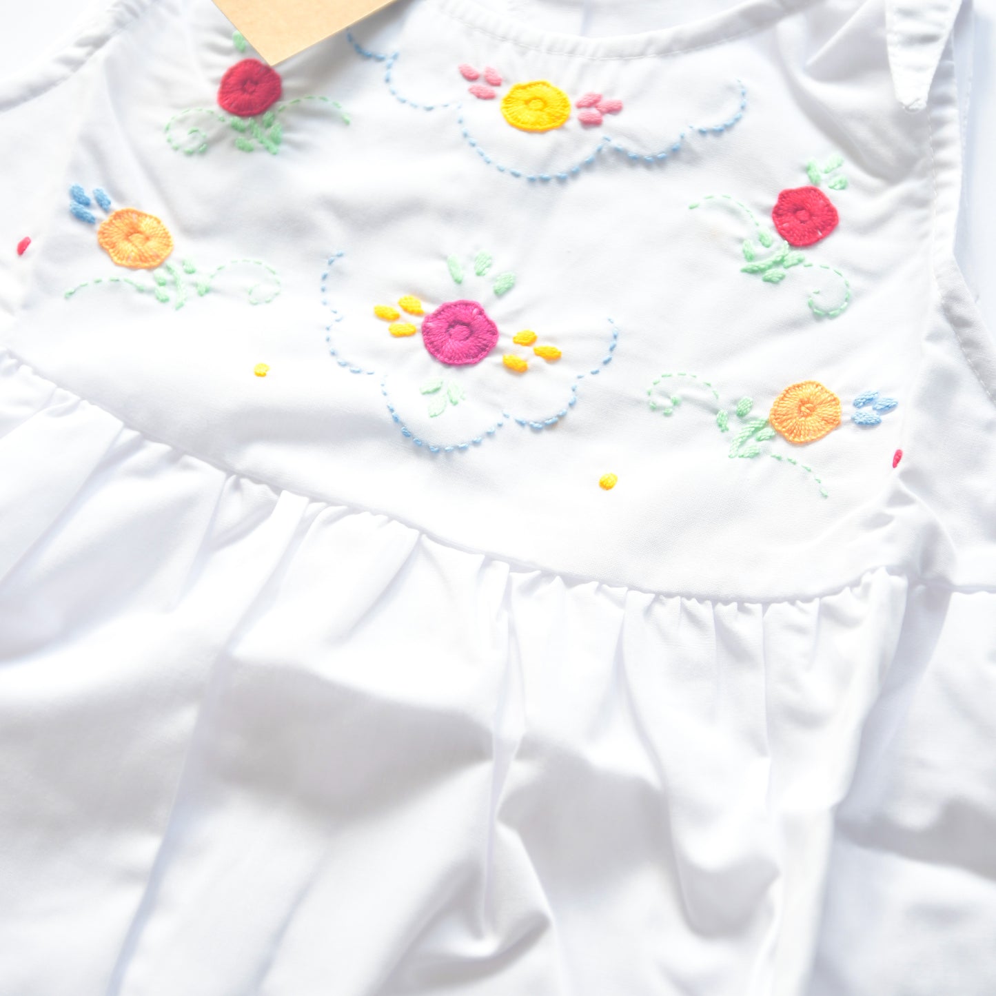 Vestido floral bordado infantil