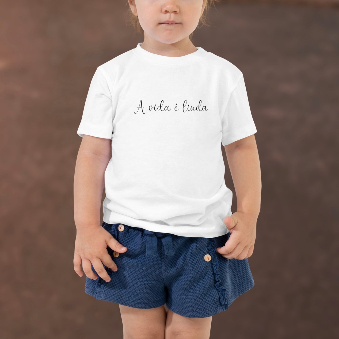 T-shirt infantil “A vida é linda”