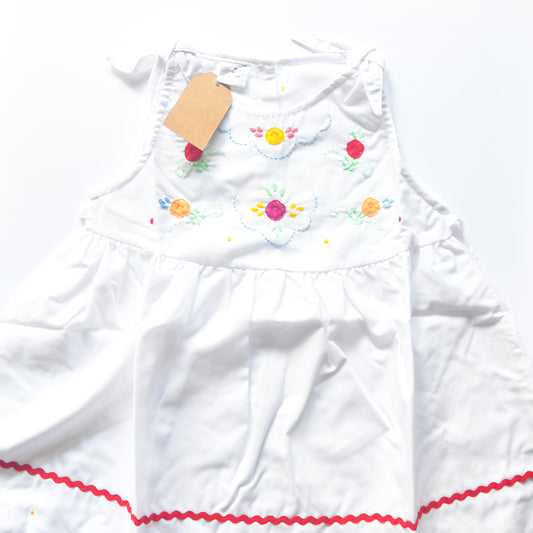 Robe enfant brodée à fleurs