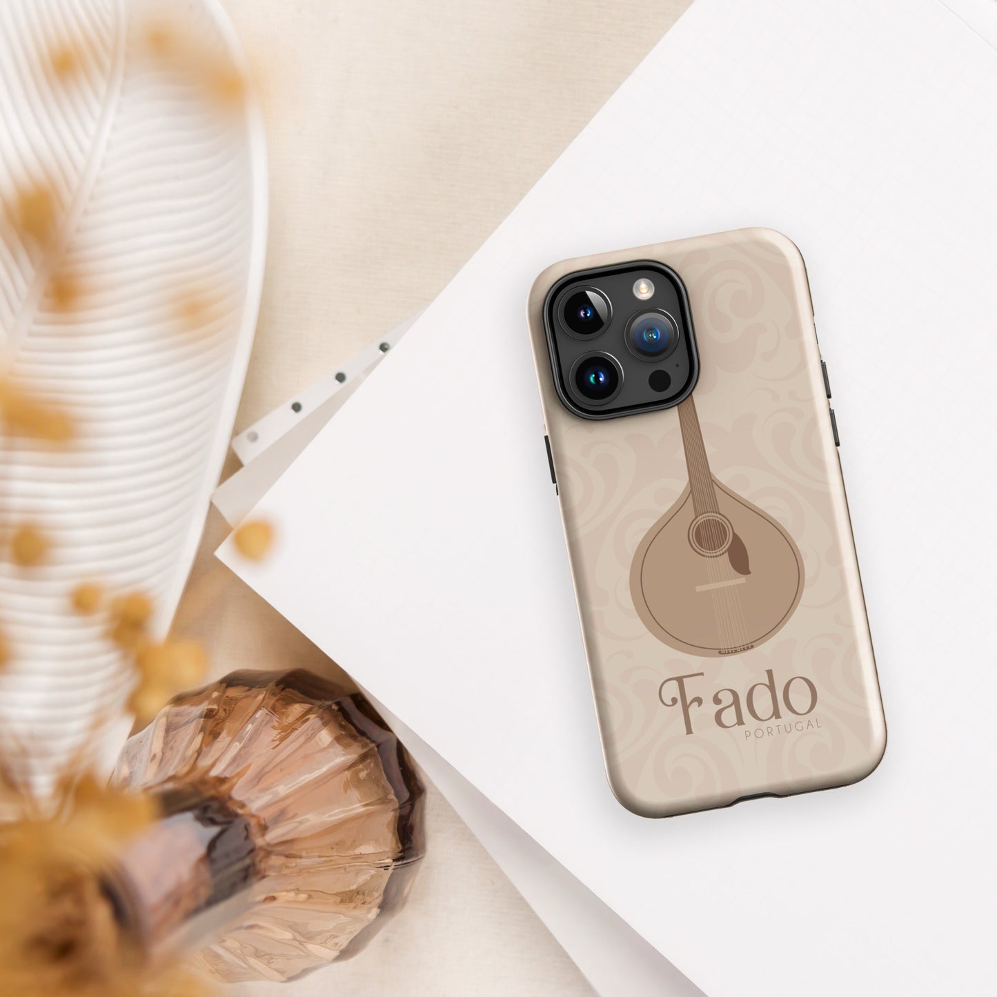 Coque iPhone rigide double protection "Fado"