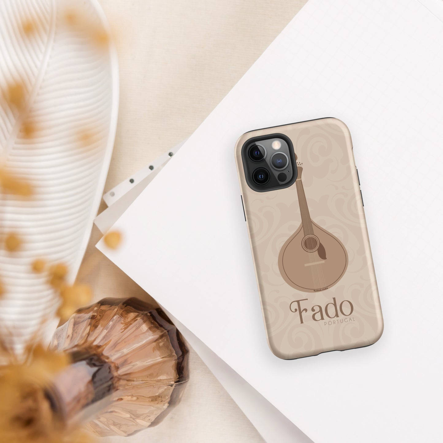 Coque iPhone rigide double protection "Fado"