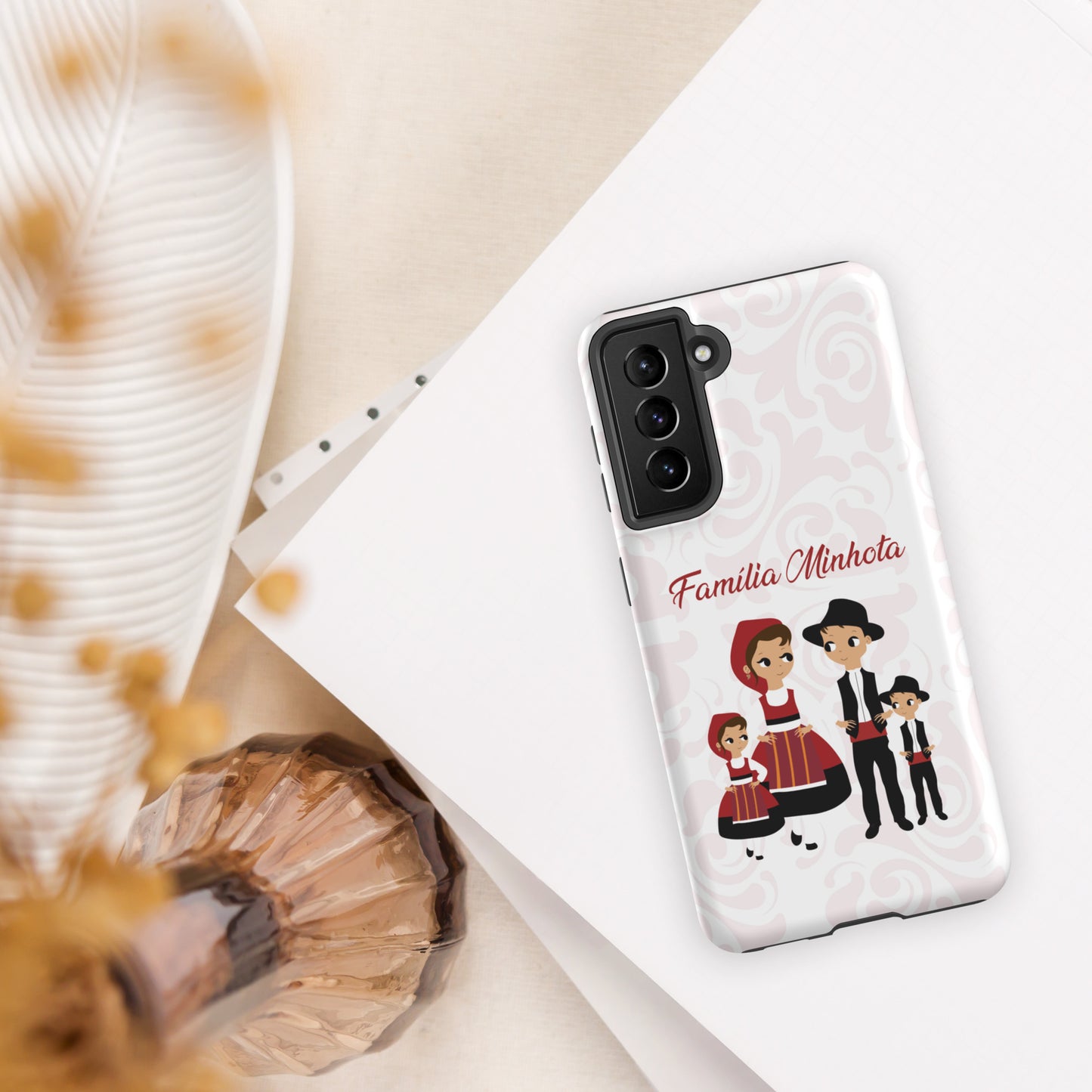 Capa rígida de dupla proteção Samsung "Família Minhota" personalizável